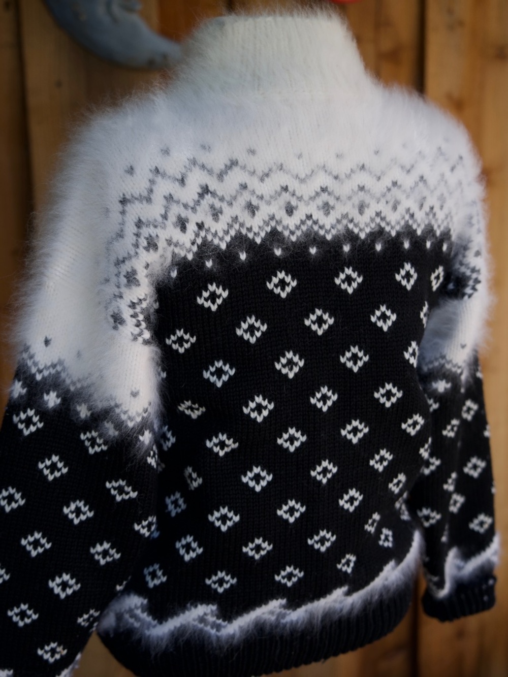 Vintage Wool/Angora Blend Hand Knit Fair Isle Black/White Ski Sweater Woman's S - Picture 12 of 17